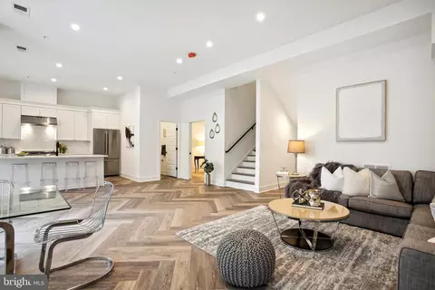 817 S Street St NW #201, Washington, DC 20001