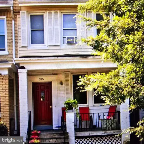 315 Adams St NE, Washington, DC 20002