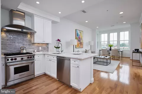 1210 R St NW #308, Washington, DC 20009