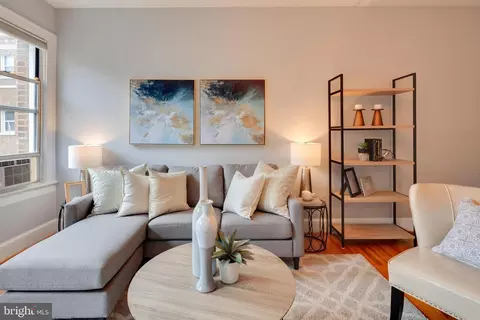 1820 Clydesdale Pl NW #300, Washington, DC 20009