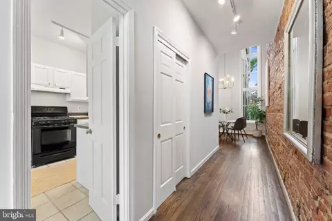 618 8th St NE, Washington, DC 20002 photo 5