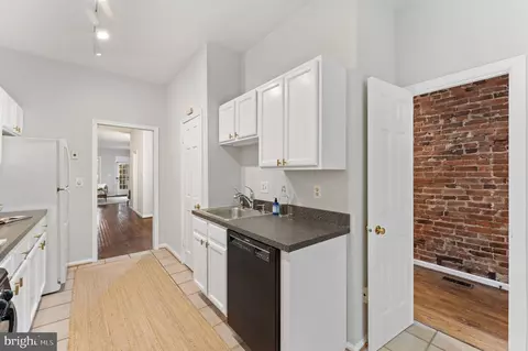 618 8th St NE, Washington, DC 20002 photo 11