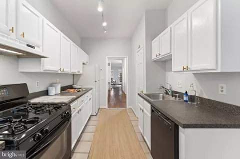 618 8th St NE, Washington, DC 20002 photo 12