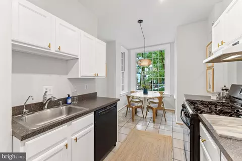 618 8th St NE, Washington, DC 20002 photo 14