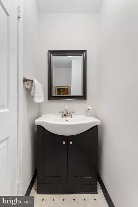 618 8th St NE, Washington, DC 20002 photo 40