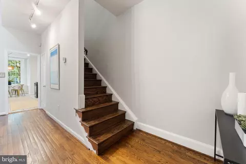 618 8th St NE, Washington, DC 20002 photo 24