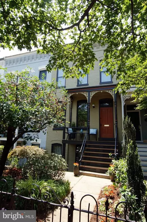 633 A St NE, Washington, DC 20002