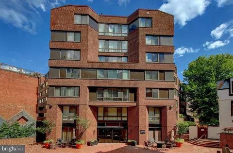 1077 30th St NW #408, Washington, DC 20007