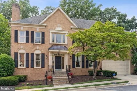5125 52nd St NW, Washington, DC 20016