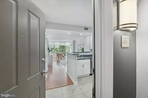 555 Massachusetts Ave NW #306, Washington, DC 20001
