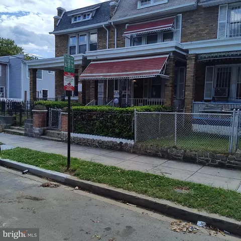 1212 18th St NE, Washington, DC 20002 photo 2