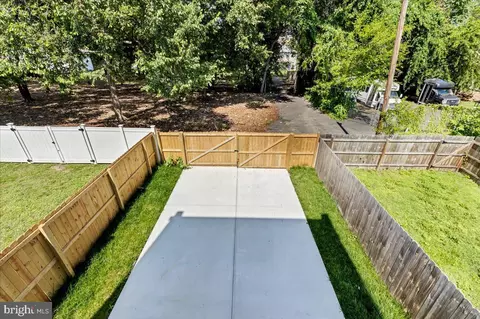 912 45th NE, Washington, DC 20019 photo 17