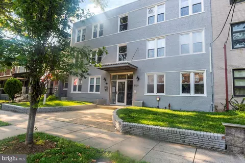 608 Jefferson St NW #102, Washington, DC 20011
