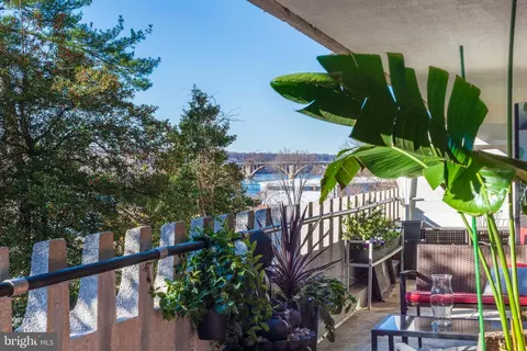 2700 Virginia Ave NW #306, Washington, DC 20037