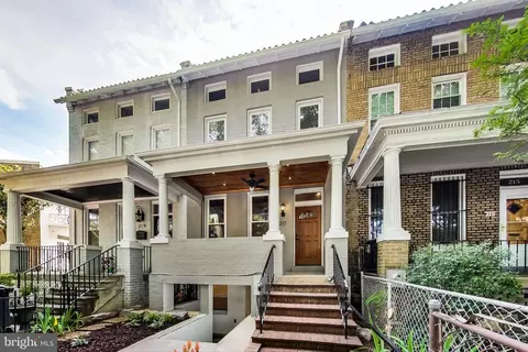 217 14th St SE, Washington, DC 20003