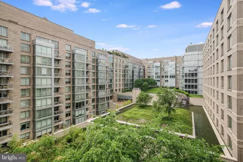 2201 L St NW #819, Washington, DC 20037