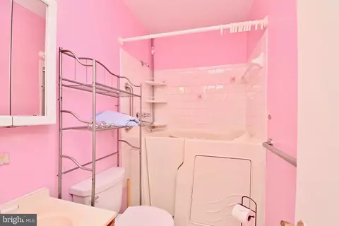 825 13th St NE, Washington, DC 20002 photo 20