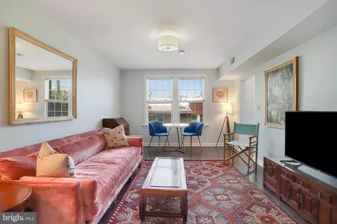 318 Rhode Island Ave NE #203, Washington, DC 20002