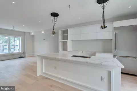 1924 35th Pl NW, Washington, DC 20007