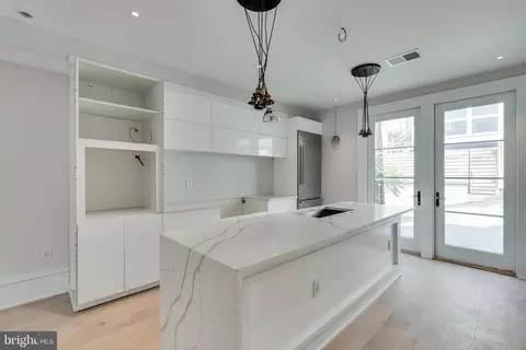 1924 35th Pl NW, Washington, DC 20007 photo 3