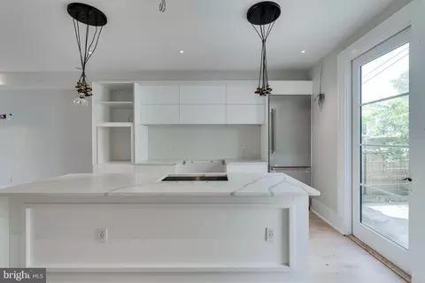 1924 35th Pl NW, Washington, DC 20007 photo 2