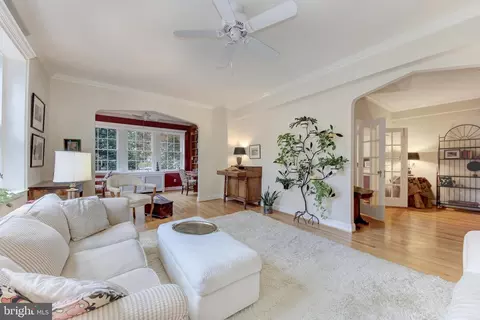 2737 Devonshire Pl NW #11, Washington, DC 20008