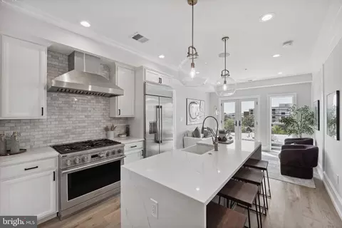 1320 Belmont St NW #301, Washington, DC 20009