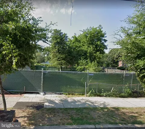 3233 Ely Pl SE, Washington, DC 20019 photo 1