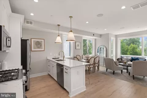 5305 Connecticut Ave NW #PH8, Washington, DC 20015