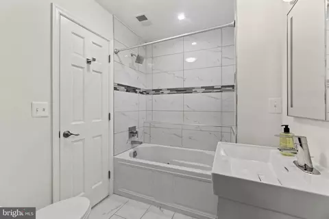 1602 13 St NW #2, Washington, DC 20009 photo 14