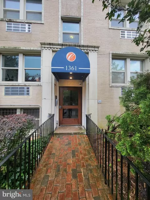 1361 K St SE #304, Washington, DC 20003