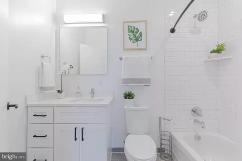 1016 17th Pl NE #502, Washington, DC 20002 photo 12