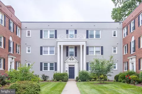 3812 V St SE #101, Washington, DC 20020