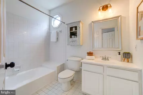 812 Constitution Ave NE, Washington, DC 20002 photo 29