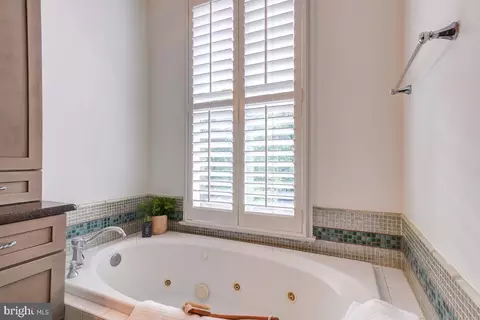 812 Constitution Ave NE, Washington, DC 20002 photo 24