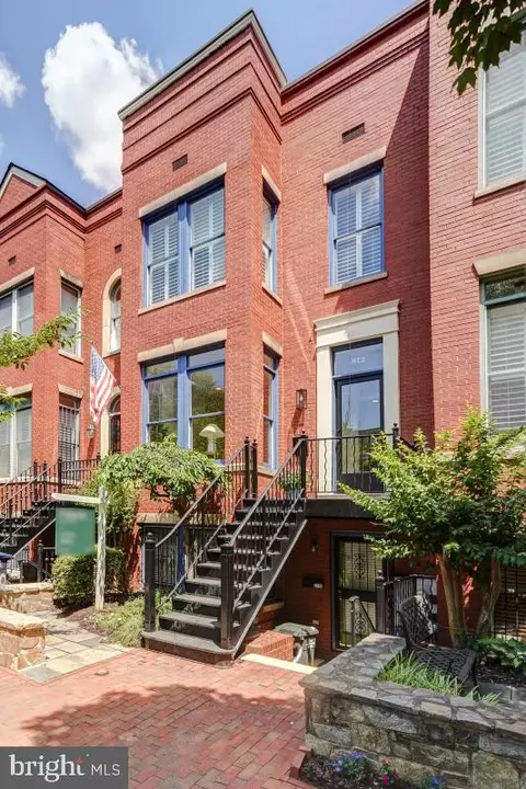 812 Constitution Ave NE, Washington, DC 20002 photo 3