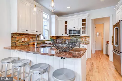 812 Constitution Ave NE, Washington, DC 20002 photo 17