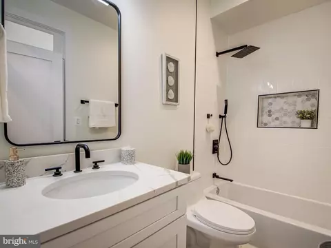 917 7th St NE #2, Washington, DC 20002 photo 38
