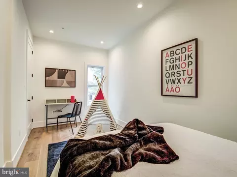 917 7th St NE #2, Washington, DC 20002 photo 34