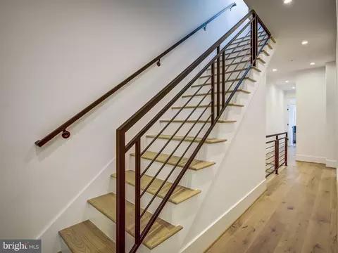 917 7th St NE #2, Washington, DC 20002 photo 24