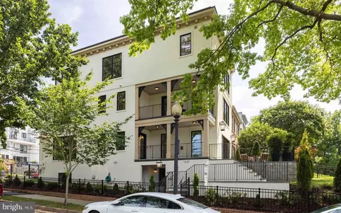 1601 38th St NW, Washington, DC 20007