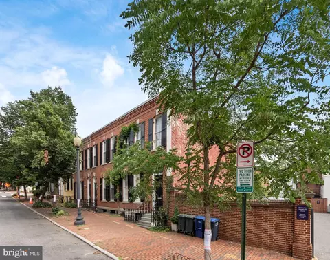 30 Th St NW, Washington, DC 20007 photo 1
