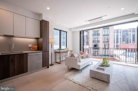 424 M St NW #8, Washington, DC 20001