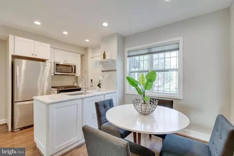 114 33rd St NE, Washington, DC 20019