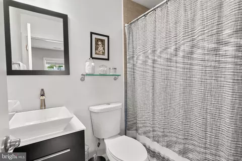 1147 Abbey Pl NE, Washington, DC 20002 photo 32