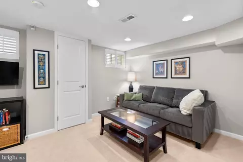 1147 Abbey Pl NE, Washington, DC 20002 photo 35
