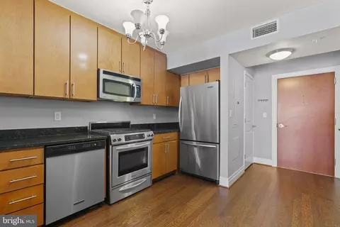 915 E Street St NW #911, Washington, DC 20004 photo 4