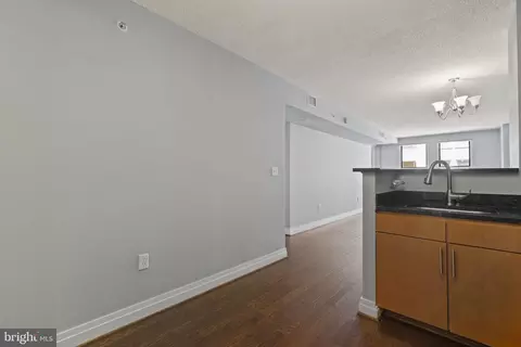915 E Street St NW #911, Washington, DC 20004 photo 5