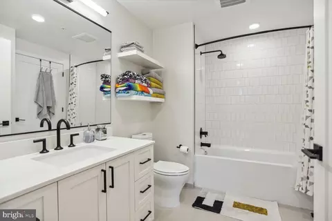 1211 Van SE #707, Washington, DC 20003 photo 13