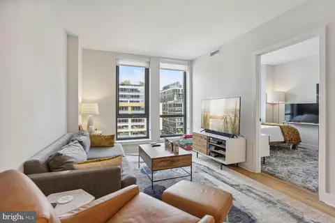 1211 Van SE #707, Washington, DC 20003